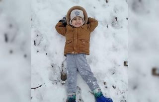 Kar yağışı en çok çocukların yüzünü güldürdü