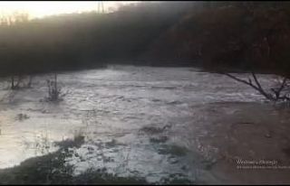 Kar yağışı sonrası barajları besleyen derelerde...