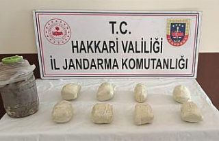 Kara gömülü 8 kilo eroin ile 12 litre asit anhidrit...