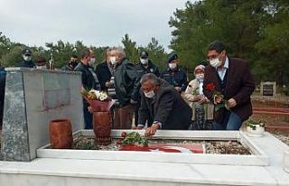 Karabacaklı , şehadetinin 5. yılında mezarı başında...