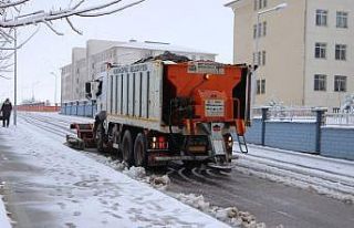 Karaköprü’de karla mücadele