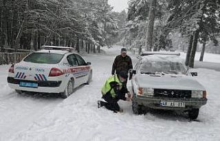 Karda kalan vatandaşa jandarma desteği