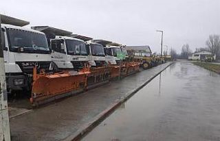 Karda kapanan 32 köy yolu açıldı