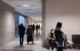 Kardeşini tinerle yakan sanığın yargılanmasına...