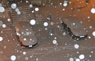 Kars’ta kar yağışı etkisini artırdı