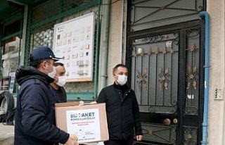 Kartal Belediyesi’nden kahvehane esnafına erzak...