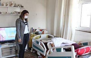 Kaş Belediyesi’nden 28 hastaya daha yatak yardımı