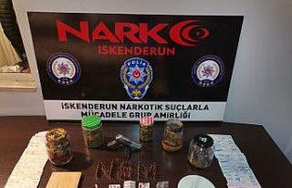 Kavanozlardan uyuşturucu çıktı
