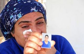 Kayıp kızı için gözyaşlarına boğuldu