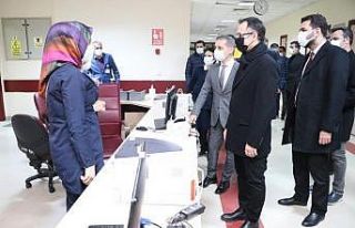 Kaymakam Koç yeni yıla güvenlik güçleri ve sağlık...