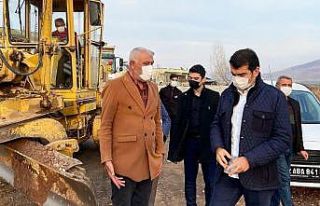 Kaymakam Köksal, yol çalışmasını denetledi