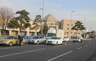Kayseri’de polis ekiplerinin denetimleri sürüyor