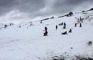 Keltepe Kayak Merkezi’nde sömestr yoğunluğu yaşanıyor