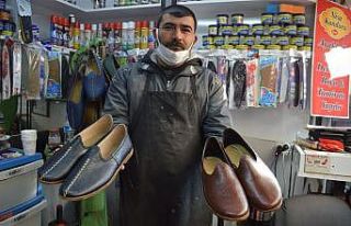 Kentte tek başına yüzyılın kültürünü yaşatıyor