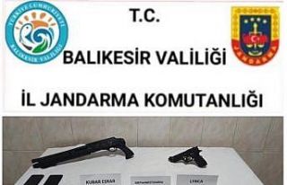 Kepsut’ta uyuşturucu operasyonu: 2 kişi gözaltı