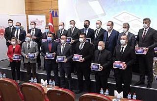 Kırıkkale’de bin 200 öğrenciye tablet desteği