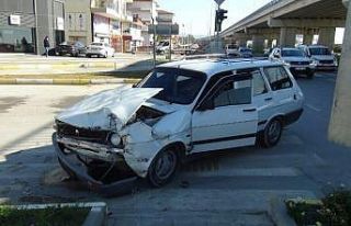 Kırmızı ışık ihlali kazası: 1 yaralı