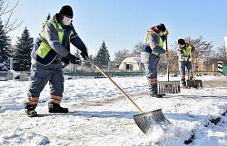 Kırsal ve merkezde kar ile mücadele sürüyor