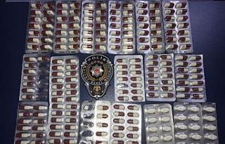 Kısıtlamayı ihlal eden şüpheliden 210 adet uyuşturucu...