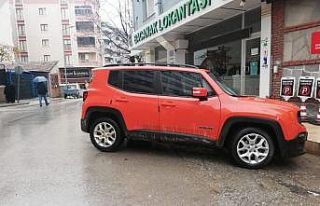 Kızılay gönüllüsünün anahtarını kopyalayıp...