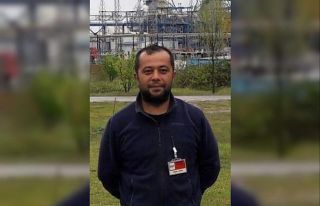 Komşusunun evinde çıkan yangına müdahale ederken...