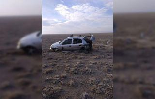Kontrolden çıkan otomobil tarlaya uçtu: 3 yaralı