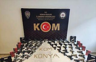 Konya’da araçtan 73 adet tabanca çıktı