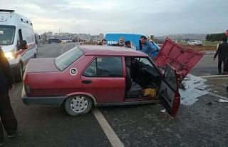Konya’da otomobil kamyonetle çarpıştı: 2 yaralı
