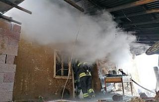 Konya’da yangın, 3 kişi hastanelik oldu