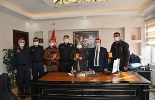 Korkuteli’nde örnek sürücülere plaket