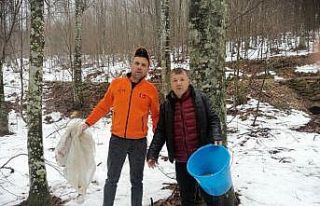 Köylüler dağlara yem ve ot bıraktı