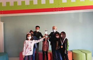 Kozan’lı minik bilim kahramanları ilçenin gururu...