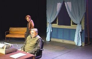 Kültür ve Turizm Bakanlığı sanatseverleri tiyatrosuz...