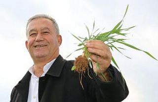 Kuraklık korkusu yaşayan çiftinin yüzünü yağışlar...