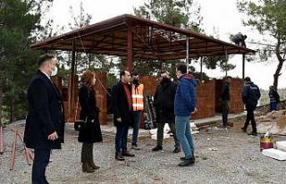 Kuşadası Yeni Asri Mezarlığında düzenleme çalışmaları...