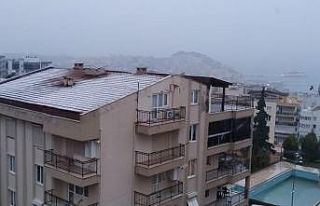 Kuşadası’nda kar sürprizi