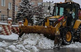 Kütahya’da kar temizleme çalışmaları