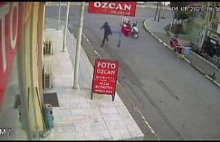 Kuyumcuya sahte altın veren şahsa motokuryeden uçan...