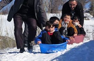 Leğenli, naylonlu kar keyfi