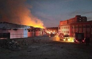 Lojistik deposunda çıkan yangın