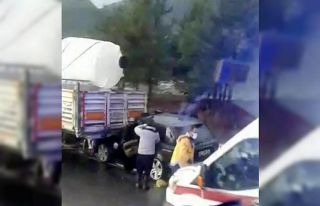 Lüks cip tıra arkadan çarptı: 2 ağır yaralı