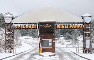 Manisa’nın Spil Dağı karla kaplandı