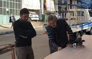 Marangoz ustası ’Mesleği unutulmasın" diye...
