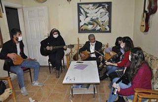 Mardin’de koronanın stresinden müzik eğitimi...