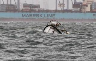 Marmara Körfezi’nde Lodos balıkçı teknesini...