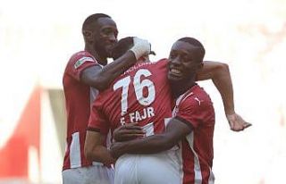 Max Gradel 4. golünü attı
