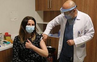 Medova Hastanesi aşı uygulamasına başladı