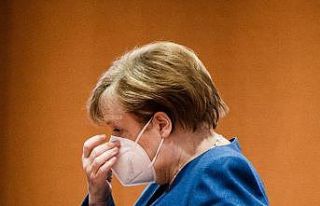 Merkel’den Covid-19 yeni türüne yönelik uyarı