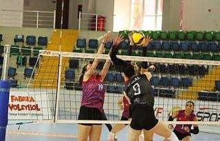 Mersin Büyükşehir Belediyesi GSK Voleybol Takımı...