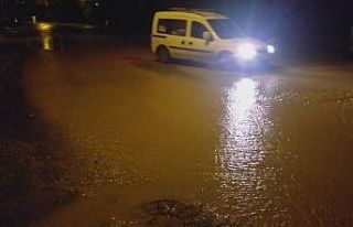 Meteoroloji turuncu kodla uyarmıştı, bir anda bastıran...